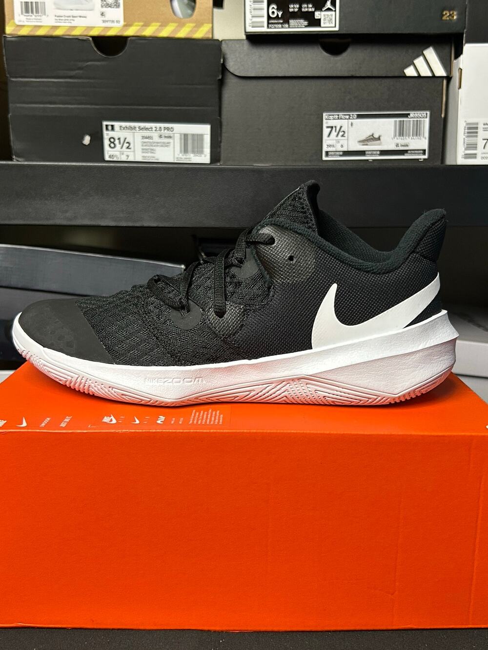 Nike Hyperspeed Court - $90 Retail! - Size 8M/9.5W - Brand New!!